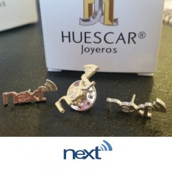 Pin personalizado en plata de ley y oro 18 kt. Pin personalizado en plata de ley y oro 18 kt.