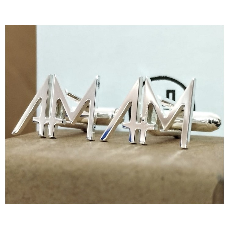 Gemelos de 2 iniciales con su diseño en plata de ley