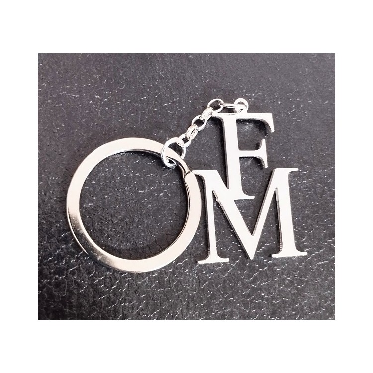 Llaveros de iniciales entrelazadas personalizado plata de ley