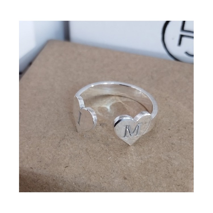 Anillo personalizado corazones en plata de ley Anillo personalizado corazones en plata de ley
