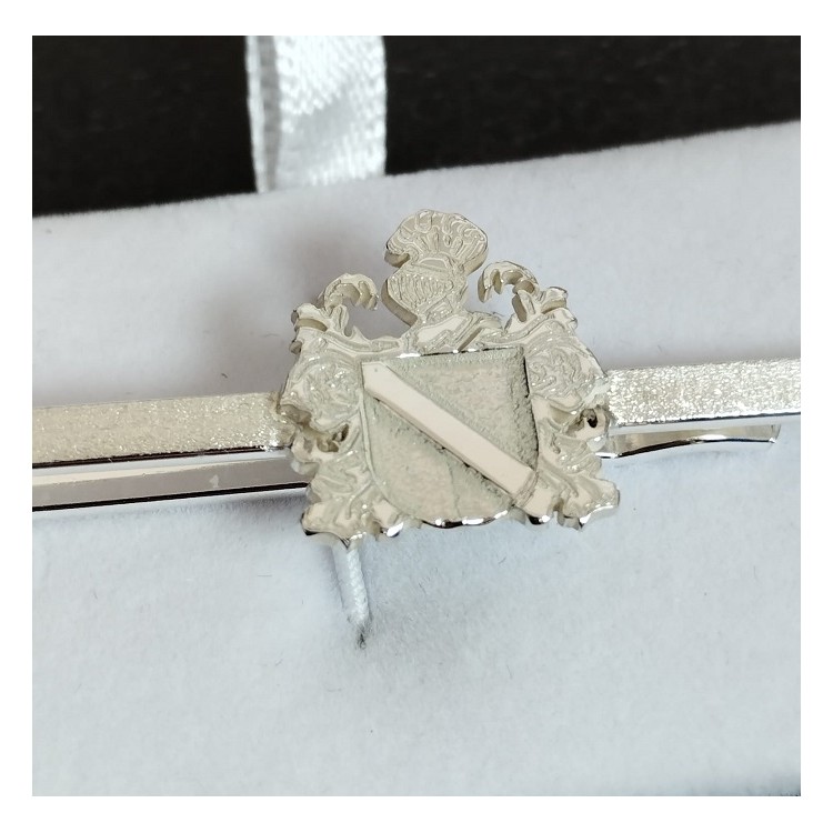 Pisacorbatas escudos de armas tallados