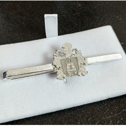 Pisacorbatas escudos de armas tallados