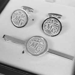 Gemelos con pisacorbata de iniciales o logo en relieve plata de ley