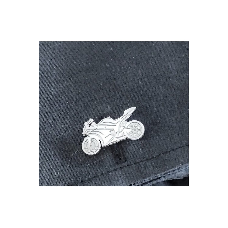 Pin motocicleta plata de ley