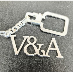 Llaveros de  iniciales ( 3 letras,números o caracteres) números en  plata de 1ª ley