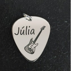 Colgante púa de guitarra grabado en plata de ley + cadena de plata