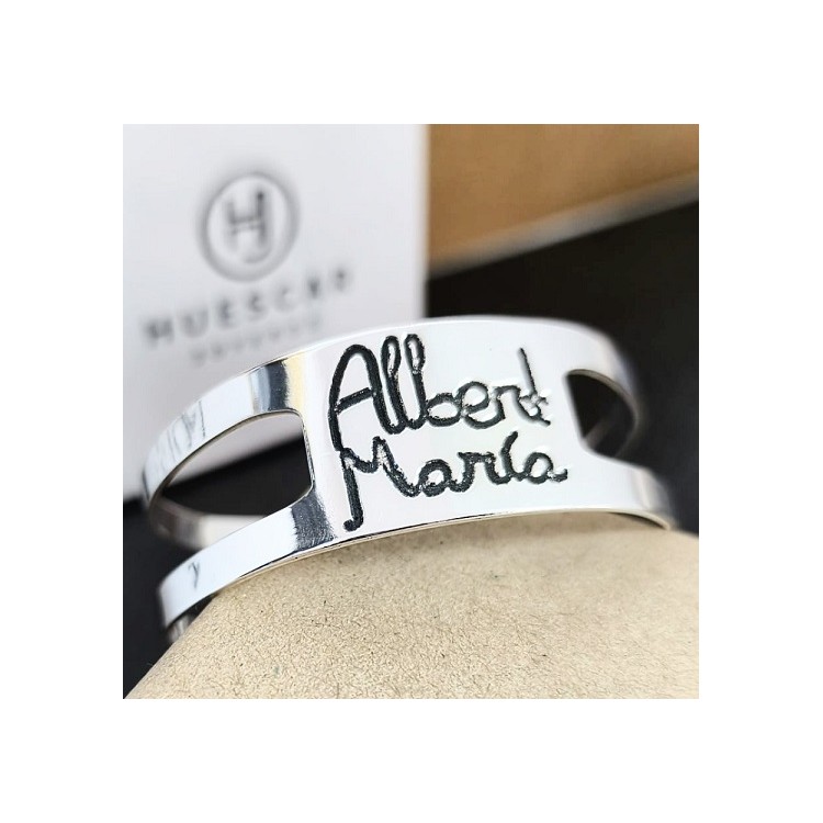Brazalete  personalizado en plata de ley hecho a mano