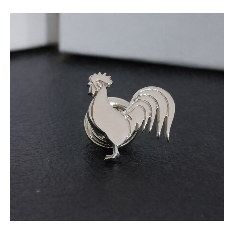 Pin gallo en plata de ley
