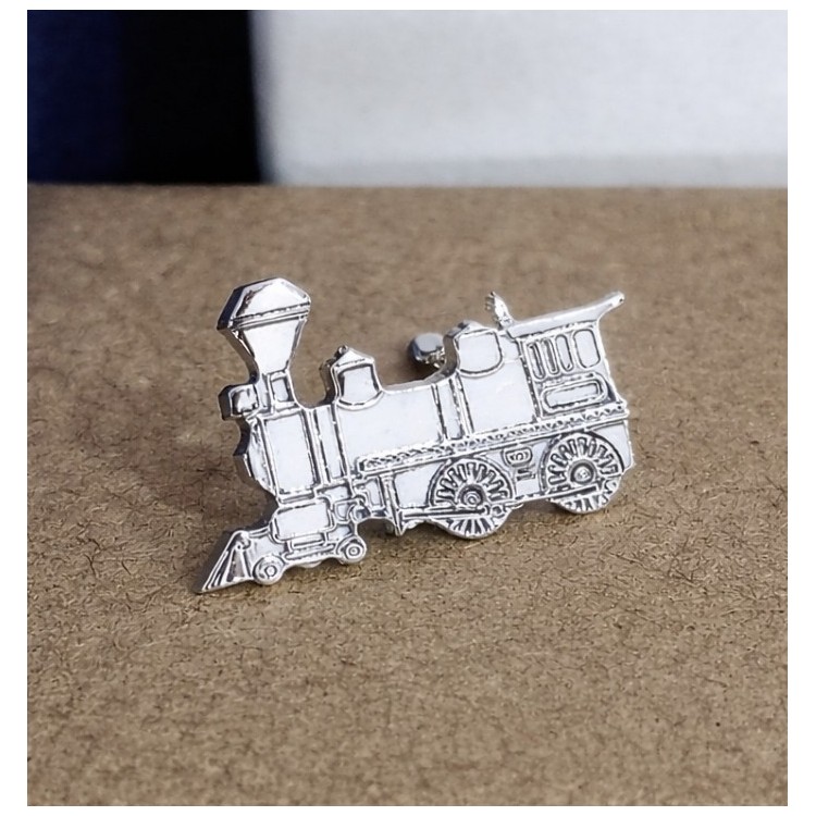 Pin locomotora en plata de ley