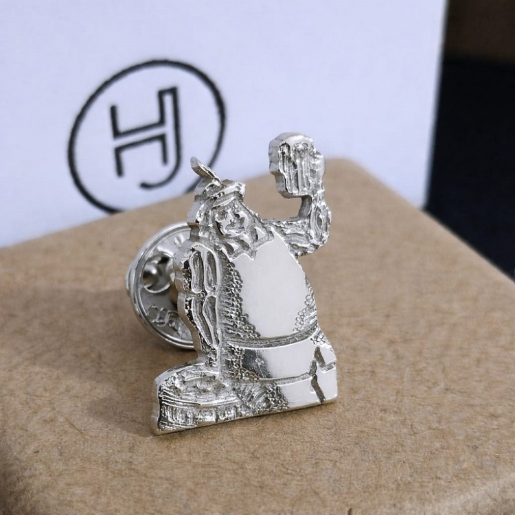 Pin cervecero en plata de ley