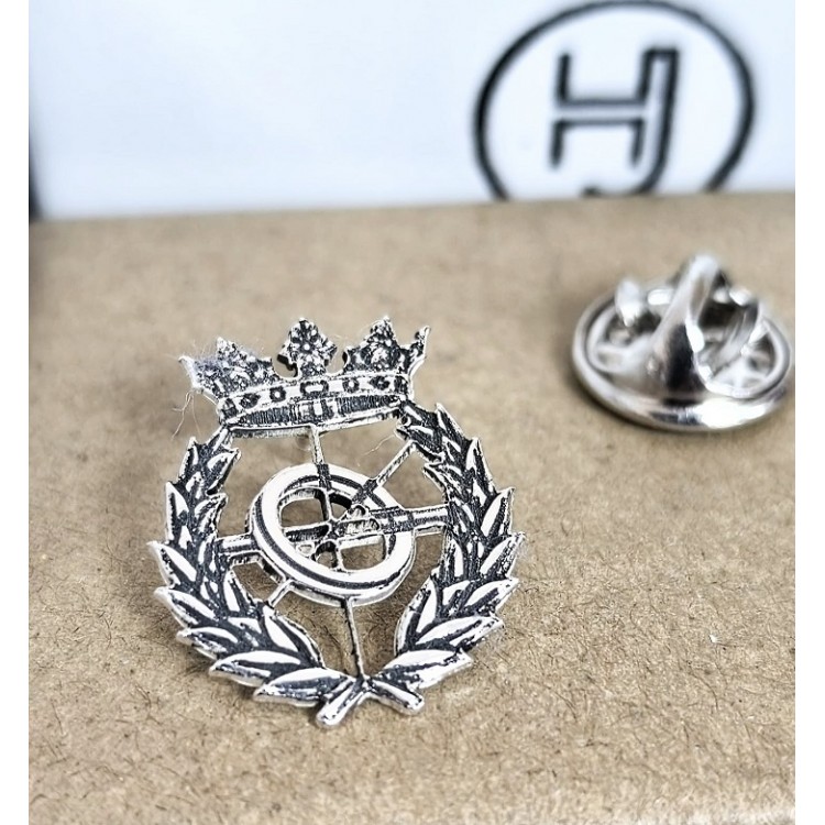 Pin ingeniero informático en plata de ley