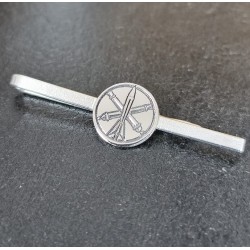 Pisacorbatas personalizado con circulo en relieve