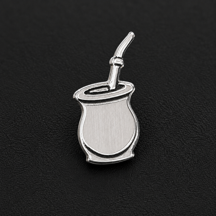 Pin mate en plata de ley